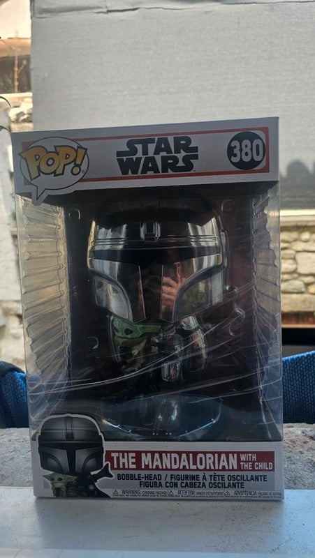 Super grande figurine pop the mandalorian with the Child