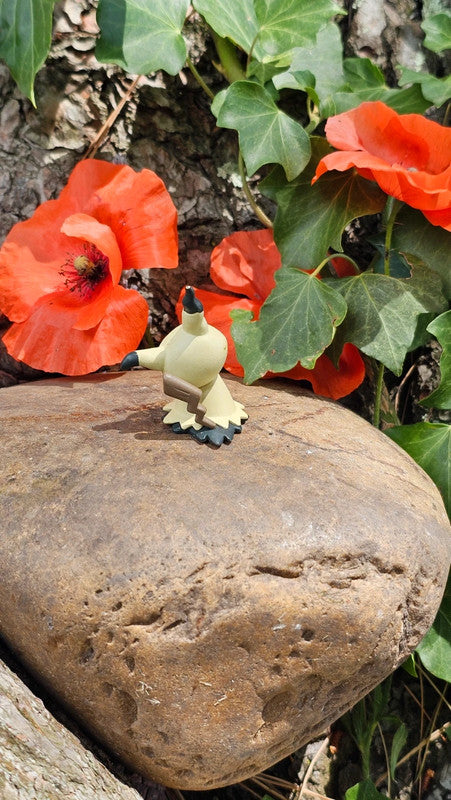 Super figurine Pokemon Nintendo tomy mimiqui