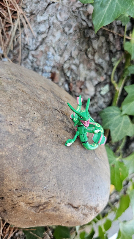 Super figurine Pokemon Nintendo rayquaza