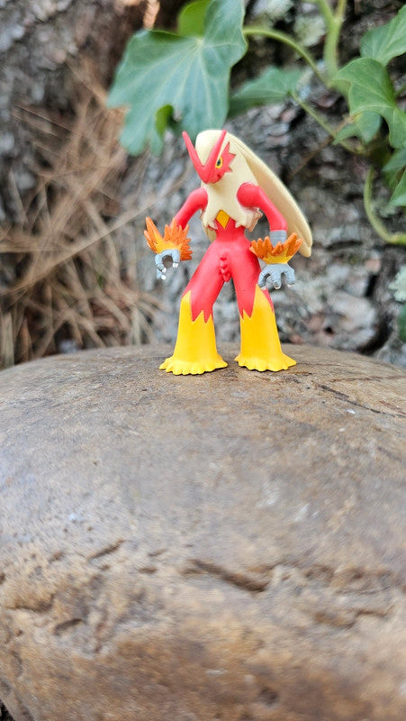 Super figurine Pokemon Nintendo tomy Brasegali