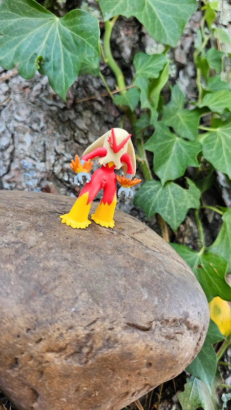 Super figurine Pokemon Nintendo tomy Brasegali