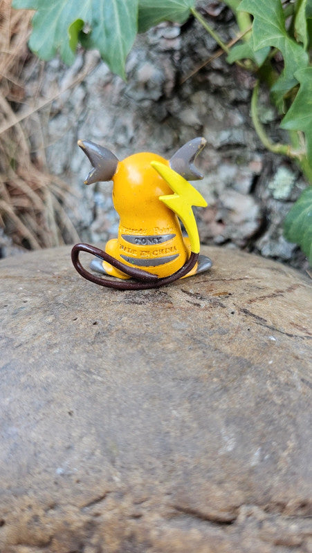 Super figurine Pokemon Nintendo tomy Raichu