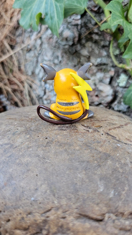 Super figurine Pokemon Nintendo tomy Raichu