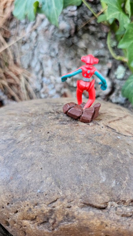 Super figurine Pokemon Nintendo Deoxys