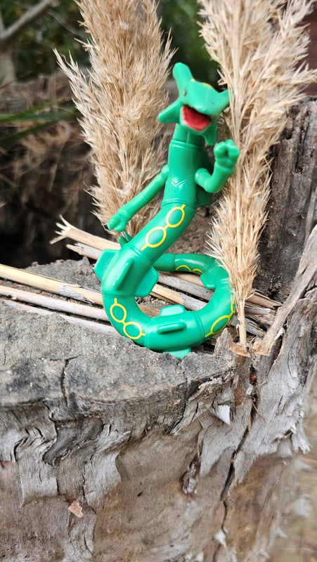 Super figurine Pokemon Nintendo rayquaza