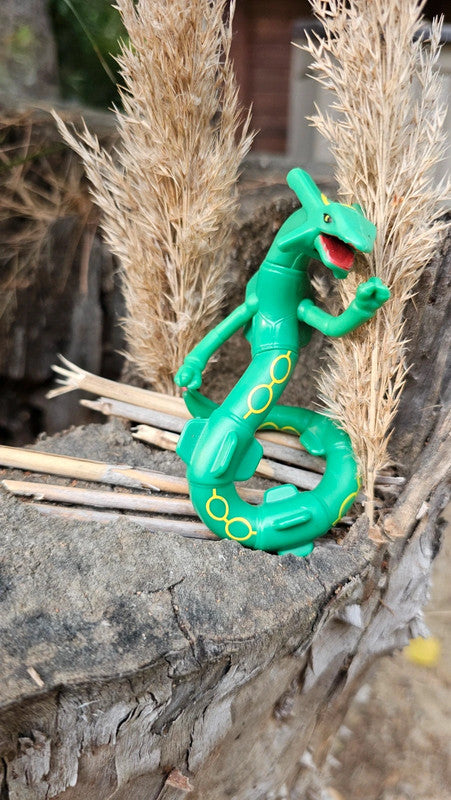Super figurine Pokemon Nintendo rayquaza