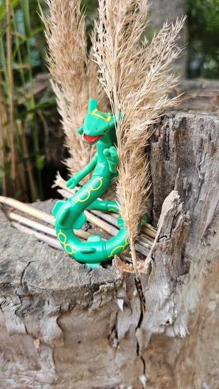 Super figurine Pokemon Nintendo rayquaza