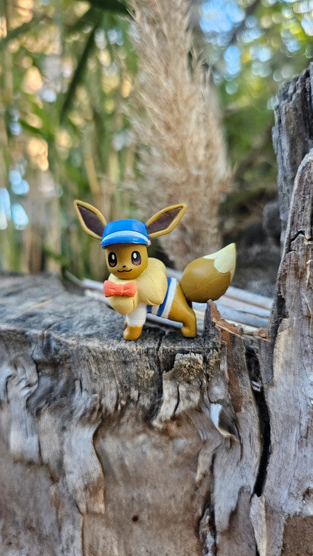 Super figurine Pokemon Nintendo tomy Évoli