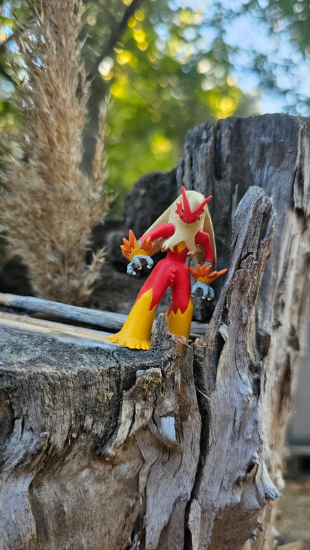 Super figurine Pokemon Nintendo tomy Brasegali