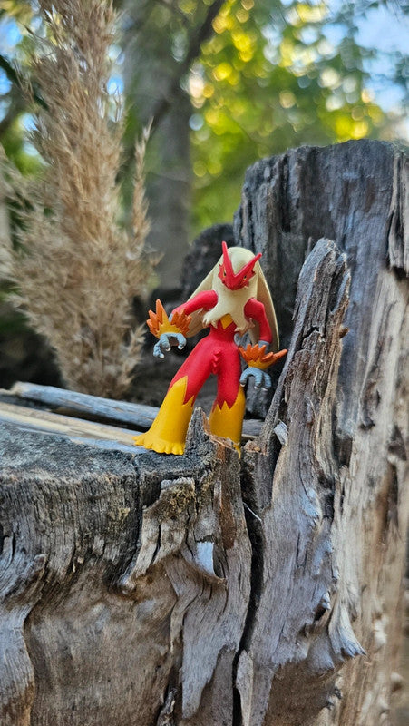 Super figurine Pokemon Nintendo tomy Brasegali