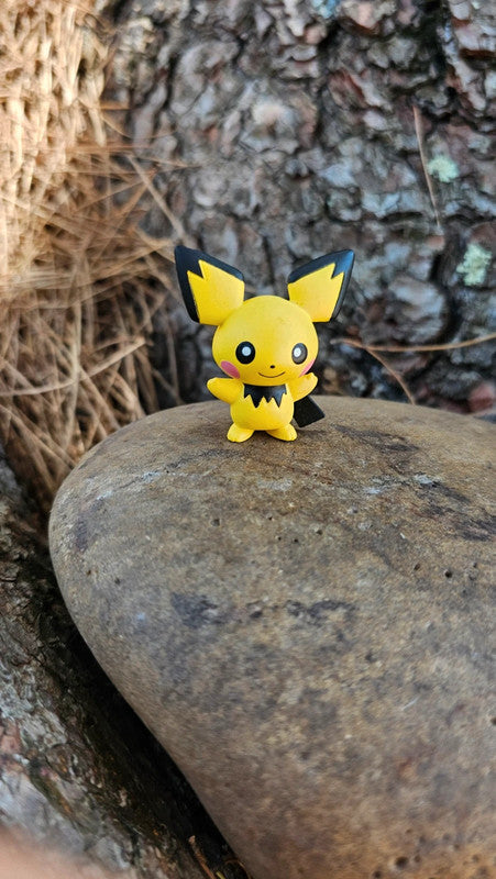 Super figurine Pokemon Nintendo tomy pitchu