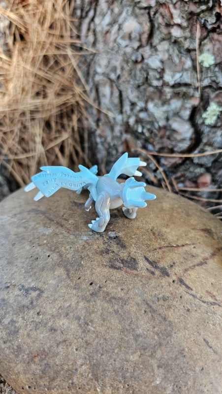 Super figurine Pokemon Nintendo tomy Kyurem