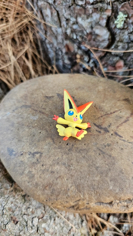 Super figurine Pokemon Nintendo victini