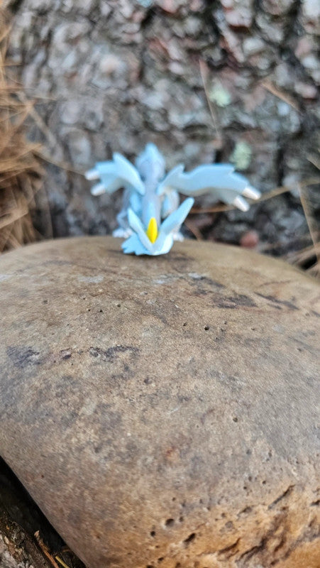 Super figurine Pokemon Nintendo tomy Kyurem