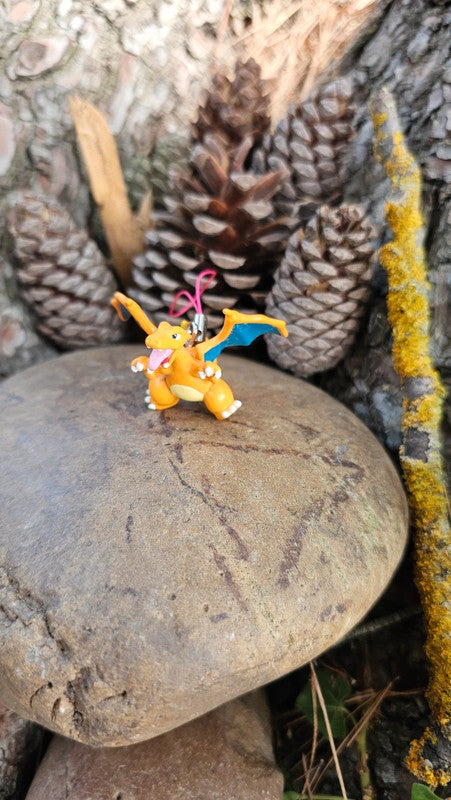 Super figurine Pokemon Nintendo porte clé Dracaufeu