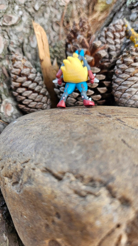 Super figurine Pokemon Nintendo tomy mega-lucario