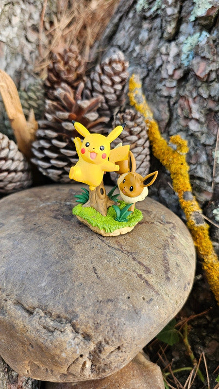 Super figurine Pokemon Nintendo pikachu et Évoli