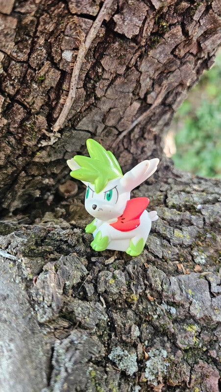 Super figurine Pokemon Nintendo finger puppet shymin