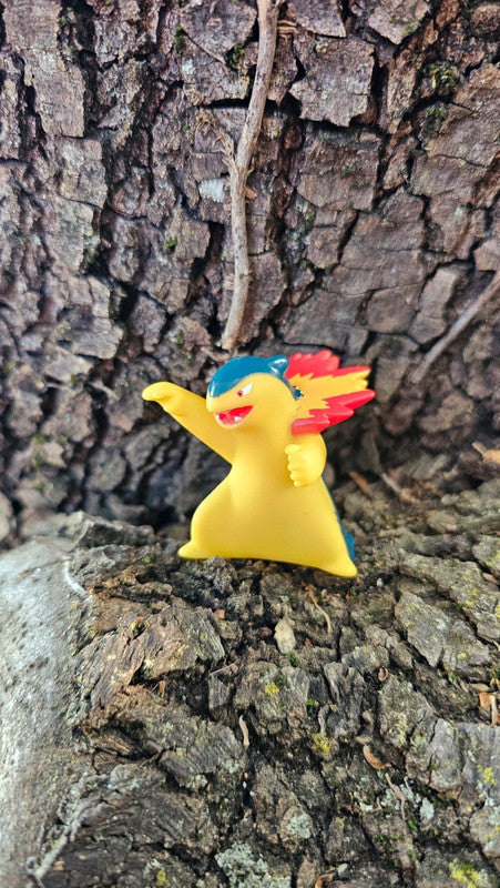 Super figurine Pokemon Nintendo finger puppet typhlosion