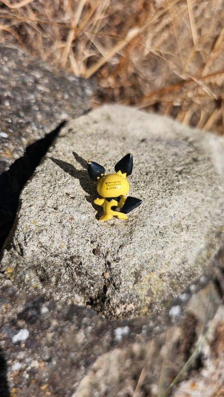 Super petite figurine Pokemon Nintendo pitchu