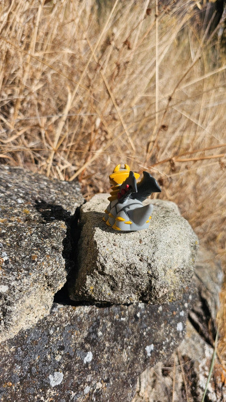 Super figurine Pokemon Nintendo finger puppet Giratina