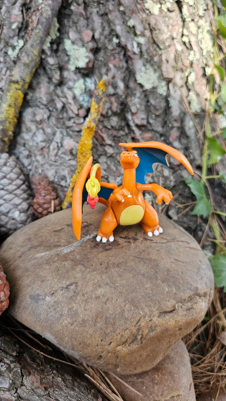 Super figurine Pokemon Dracaufeu