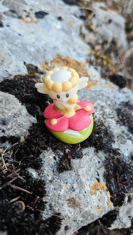 Super figurine Pokemon Nintendo finger puppet flabebe