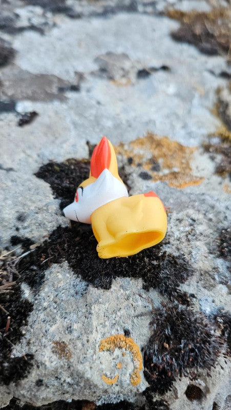 Super figurine Pokemon Nintendo finger puppet Feunec