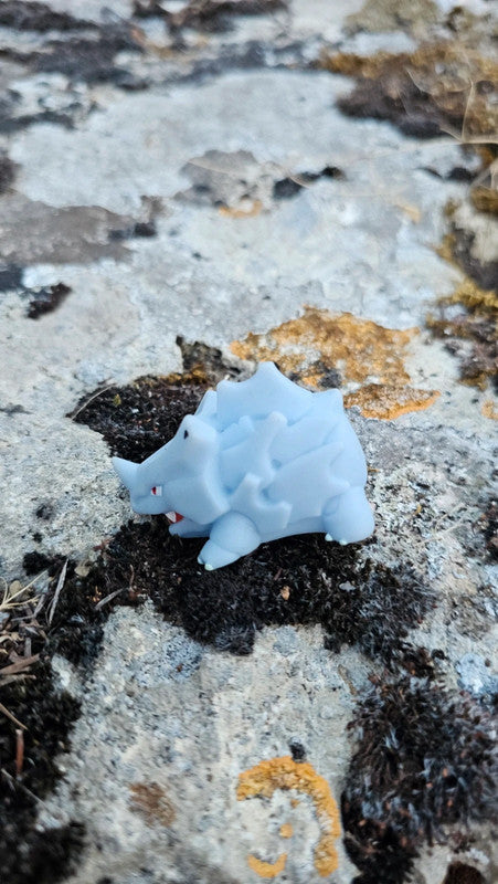 Super figurine Pokemon Nintendo finger puppet Rhinocorne