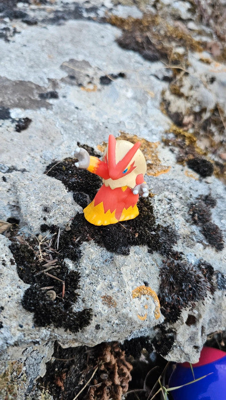 Super figurine Pokemon Nintendo finger puppet Brasegali