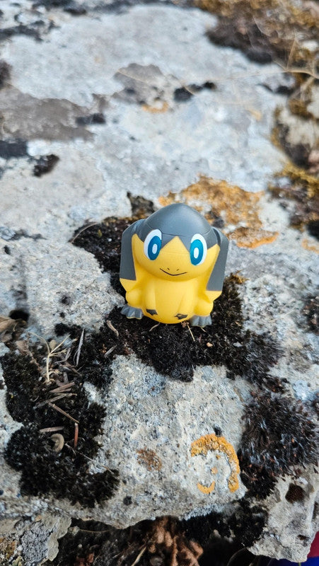 Super figurine Pokemon Nintendo finger puppet galvaran