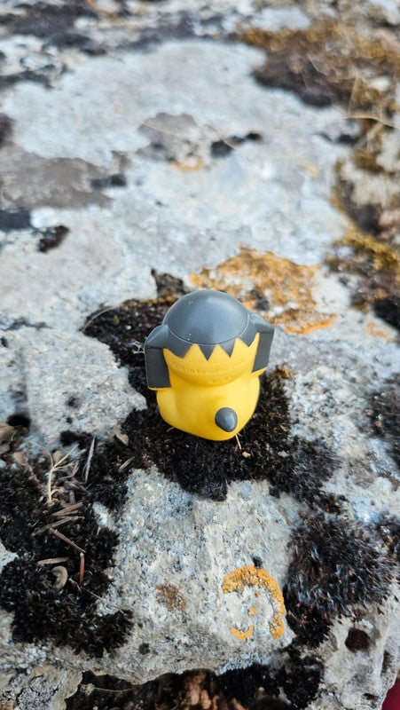Super figurine Pokemon Nintendo finger puppet galvaran