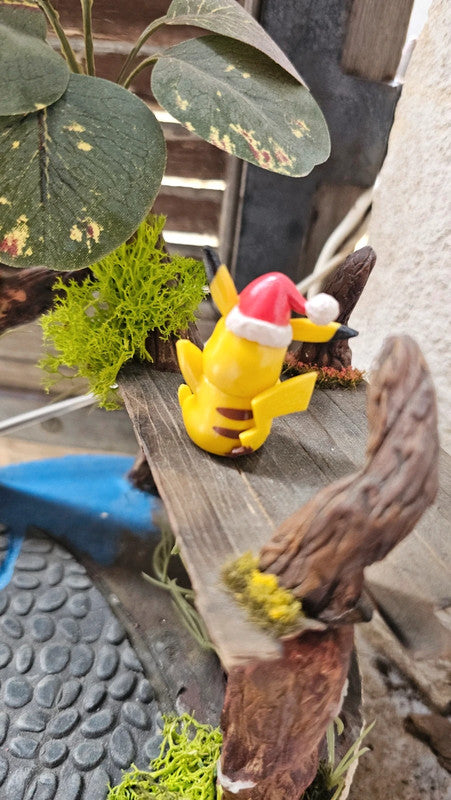 Super figurine Pokemon Nintendo pikachu Noël