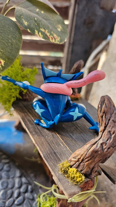 Super figurine Pokemon Nintendo tomy Amphinobi