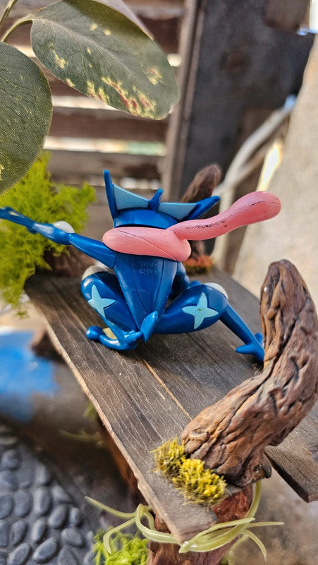 Super figurine Pokemon Nintendo tomy Amphinobi