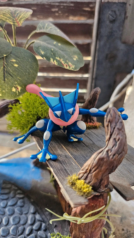 Super figurine Pokemon Nintendo tomy Amphinobi