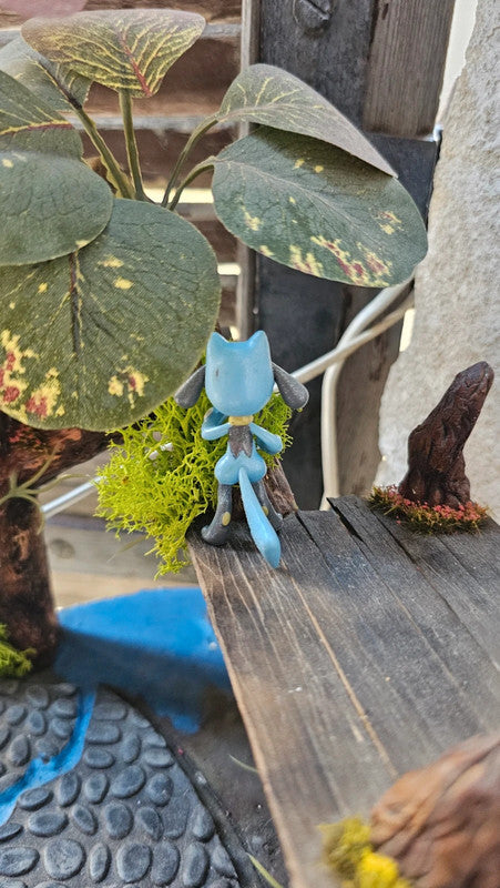 Super figurine Pokemon Nintendo riolu effet brillant