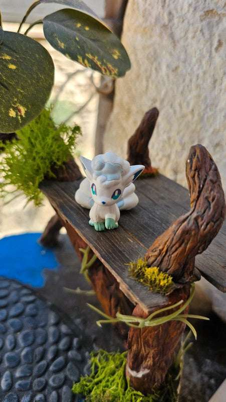 Super figurine Pokemon Nintendo tomy Goupix d'Alola