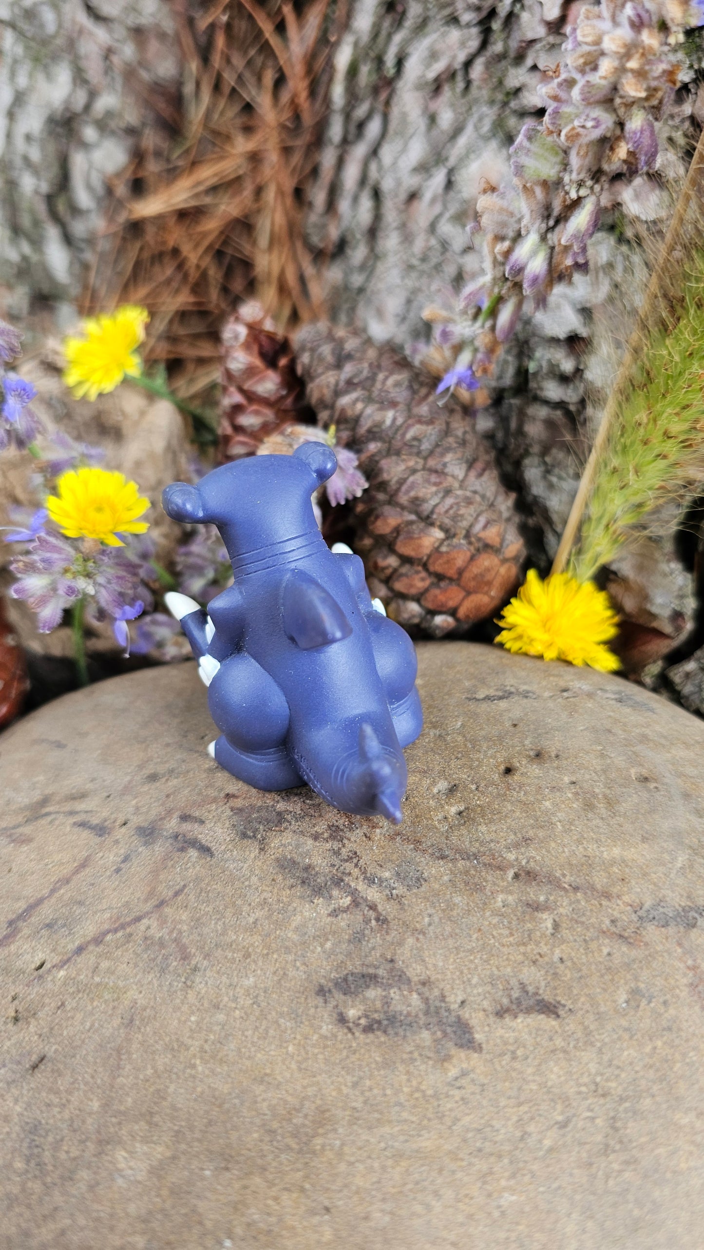 Super figurine Pokemon Nintendo finger puppet carchacrok