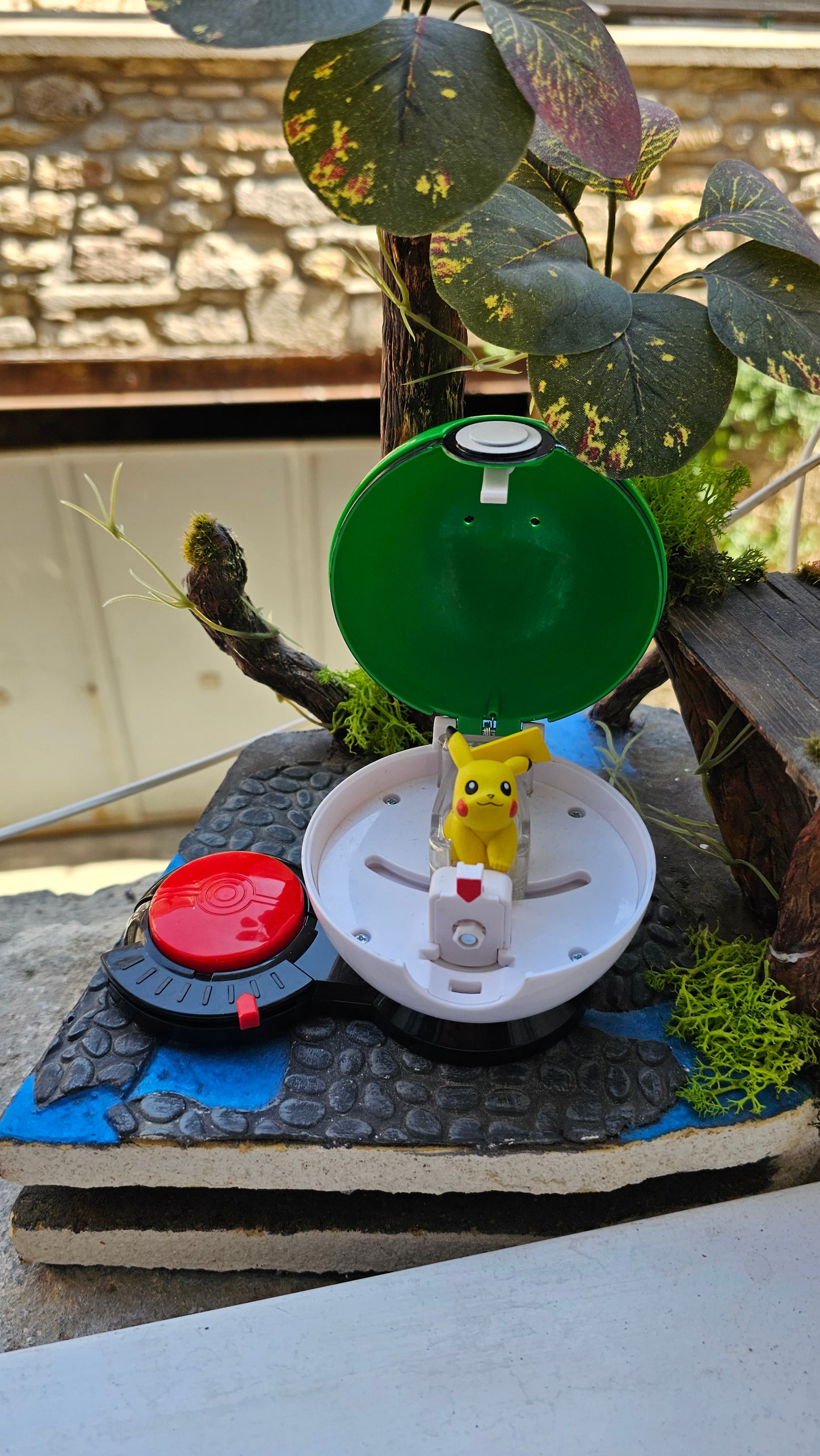Super pokeball verte pour figurine Pokemon Nintendo