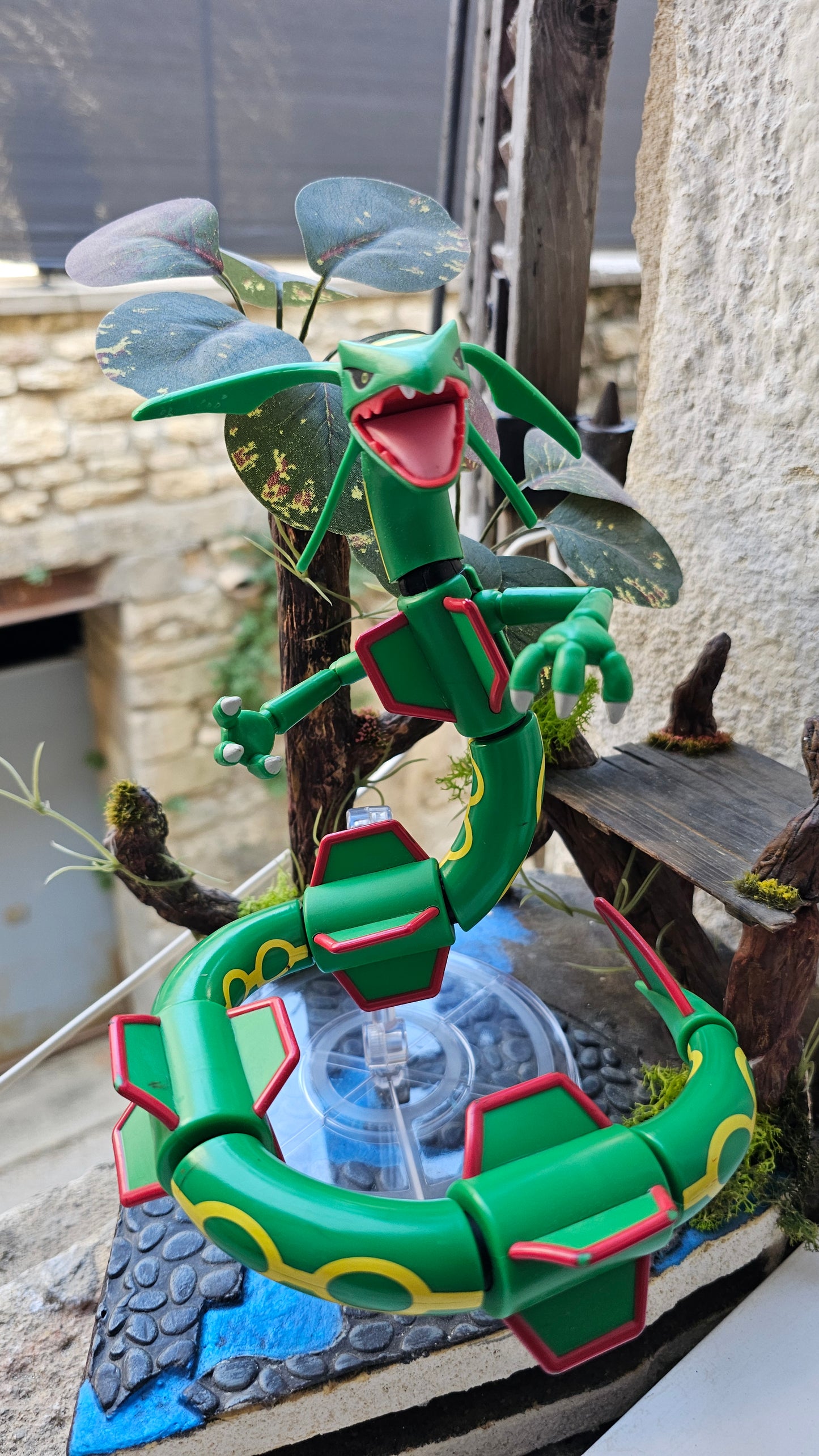 Super grande figurine Pokemon Nintendo Rayquaza
