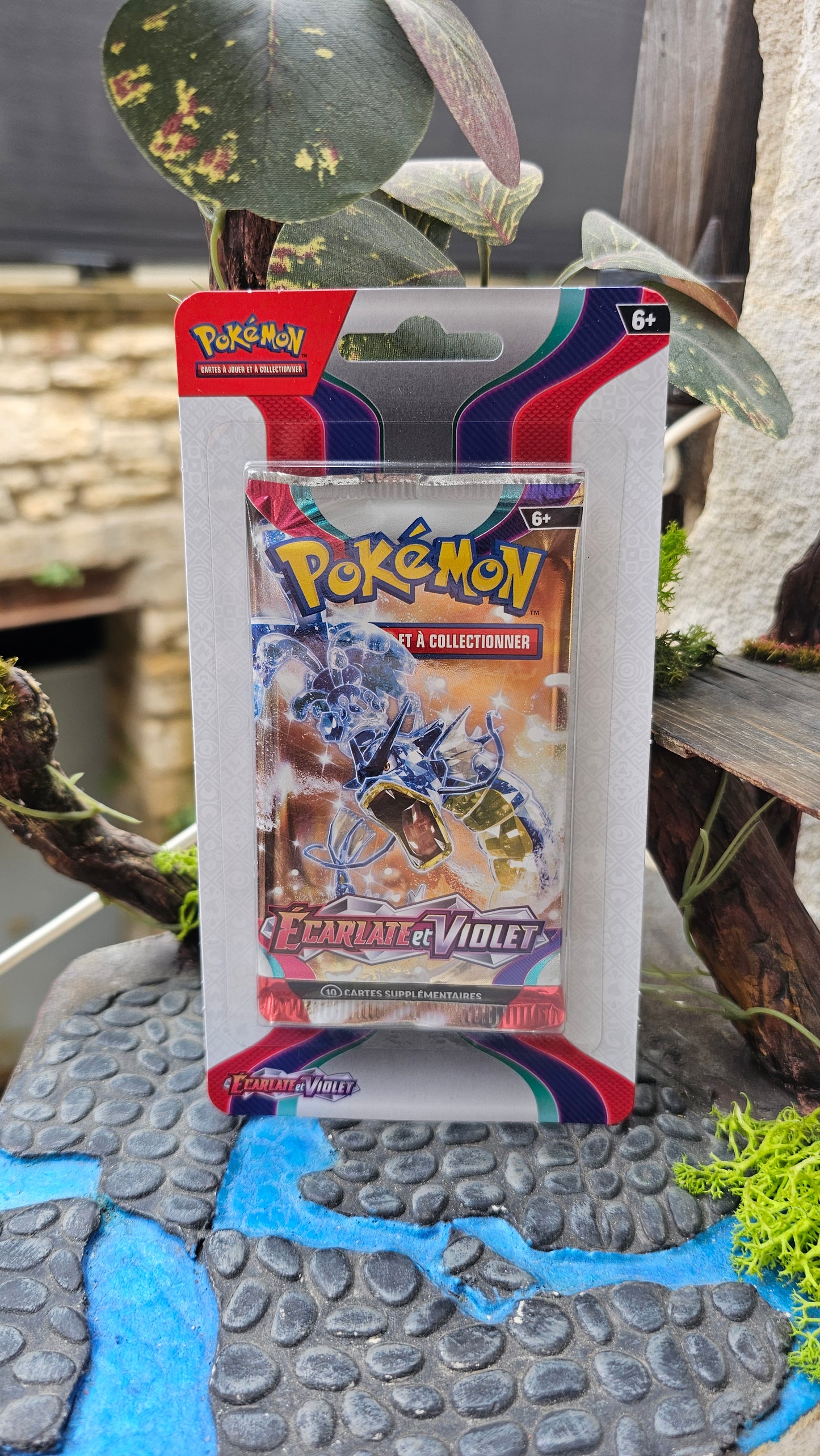 Super booster carte pokemon Écarlate et violet Ev1 illustration Leviator
