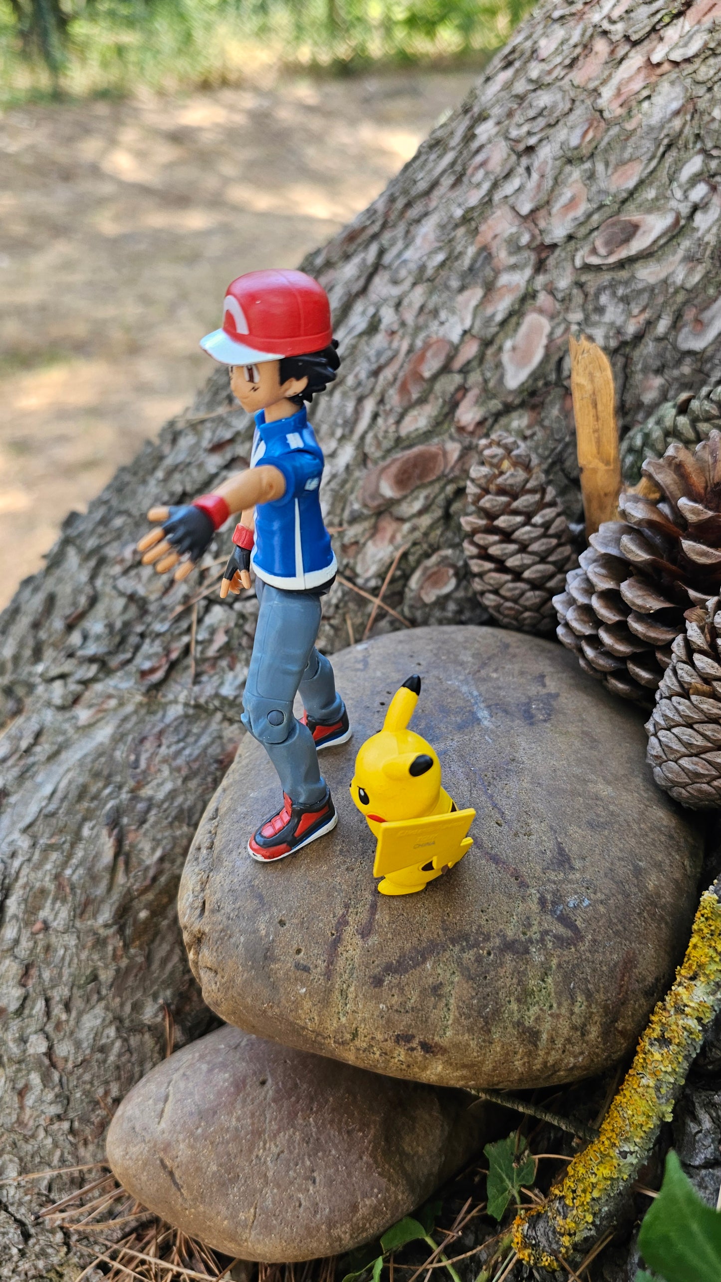 Figurine Pokemon Nintendo tomy Sacha et son Pikachu