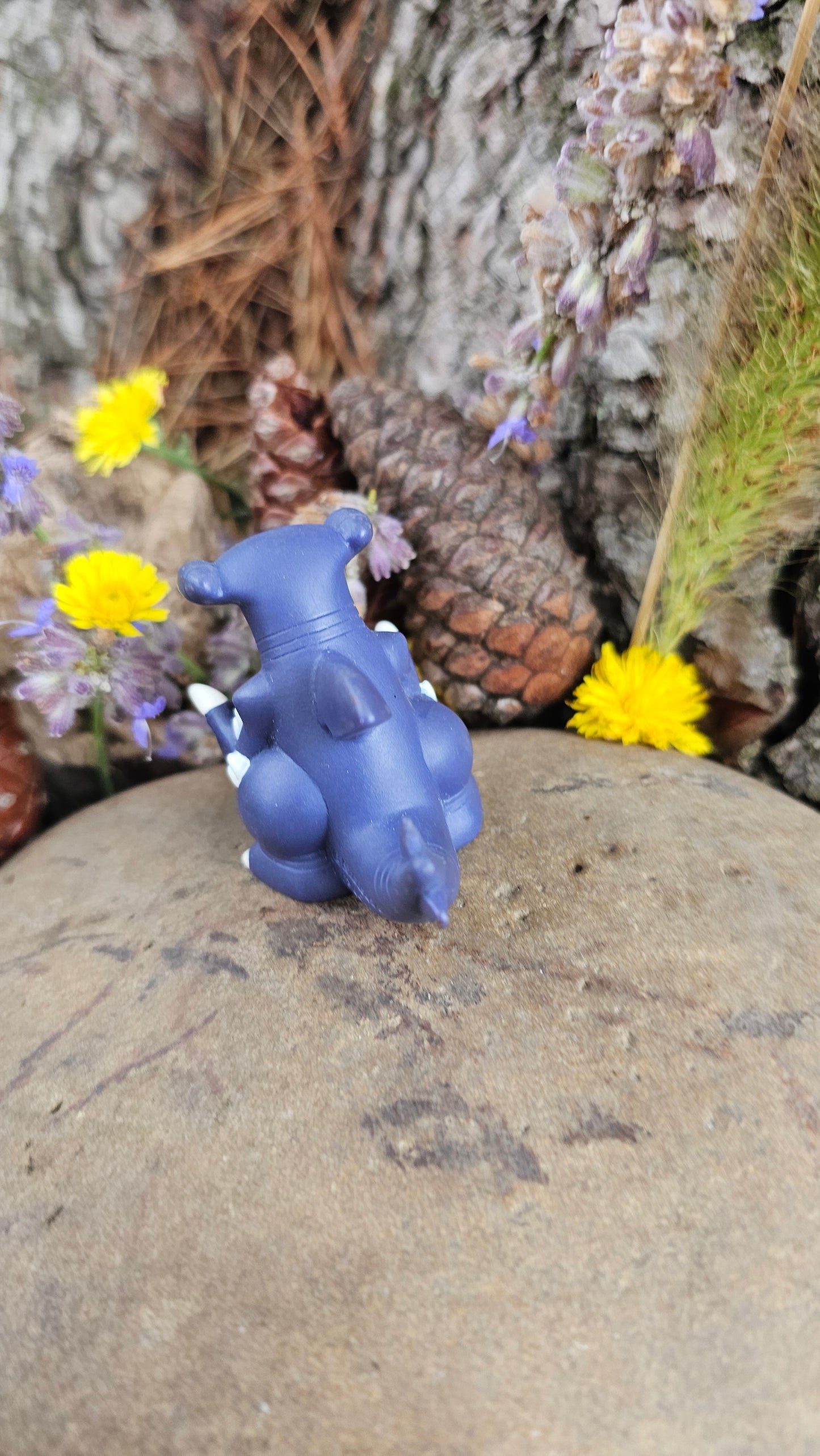 Super figurine Pokemon Nintendo finger puppet carchacrok