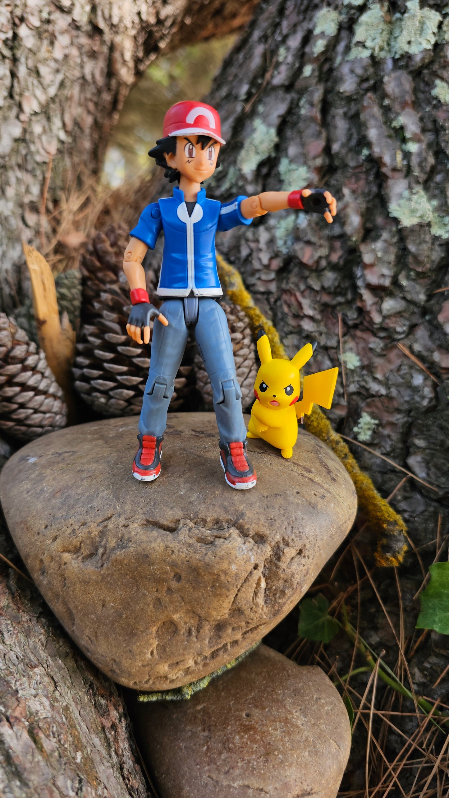Figurine Pokemon Nintendo tomy Sacha et son Pikachu