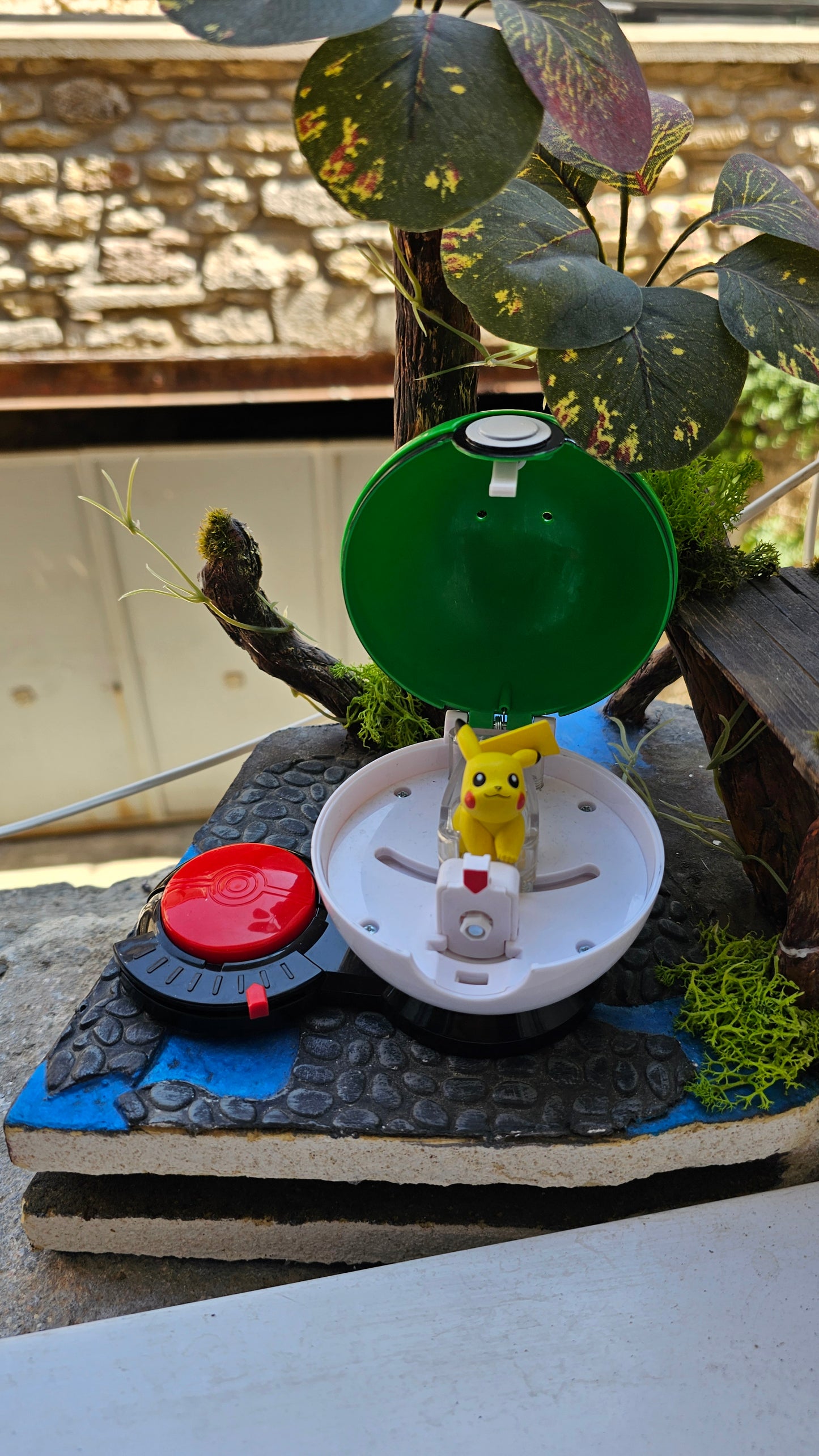 Super pokeball verte pour figurine Pokemon Nintendo