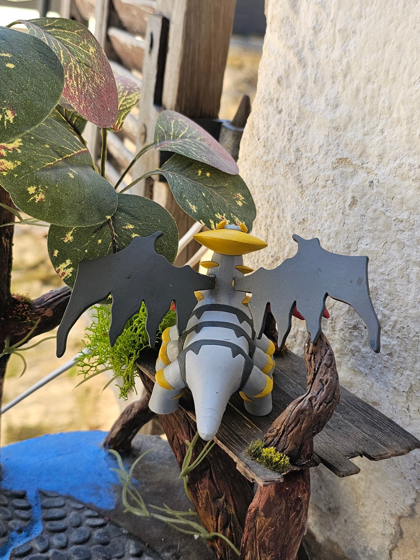 Super figurine Pokemon Nintendo tomy Giratina