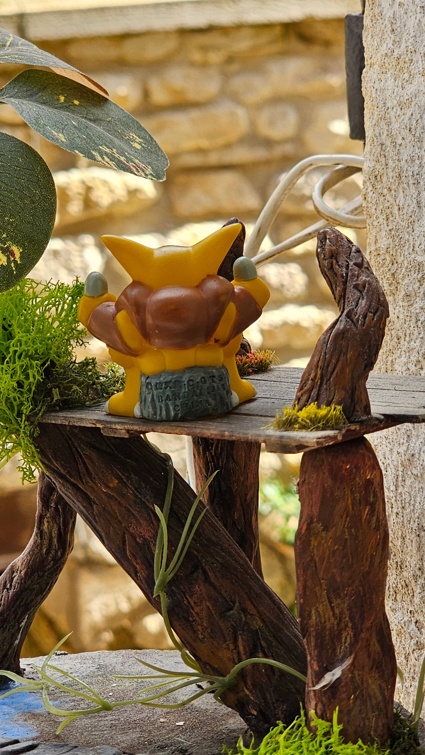 Super figurine Pokemon Nintendo finger puppet Kadabra