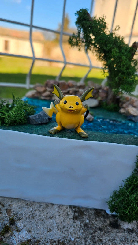 Super figurine Pokemon Nintendo tomy Raichu