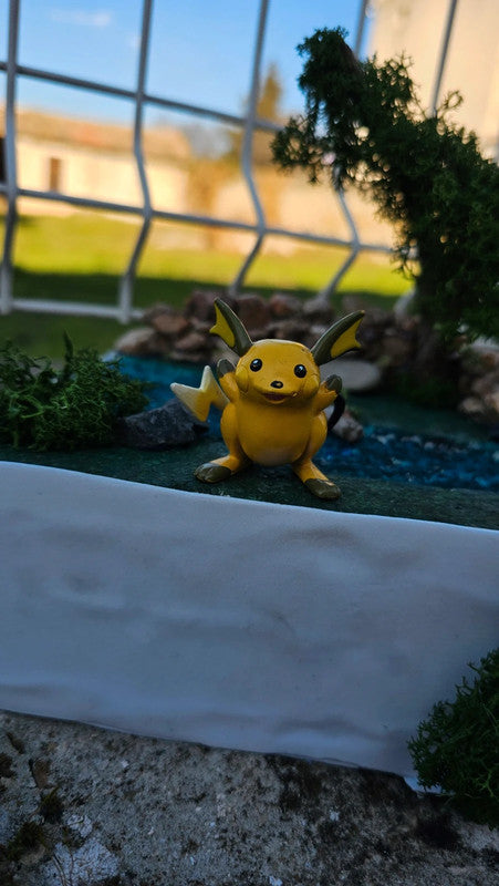Super figurine Pokemon Nintendo tomy Raichu